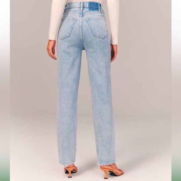 Abercrombie Women Ultra High Rise 90s Straight Jean Criss-Cross Waistband 33 NWT - Picture 5 of 16